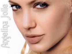 Angelina Jolie wpIII